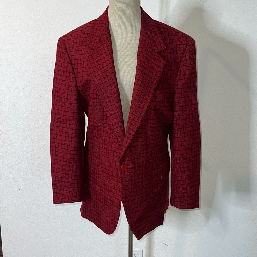 V2 by Versace Suitcoat